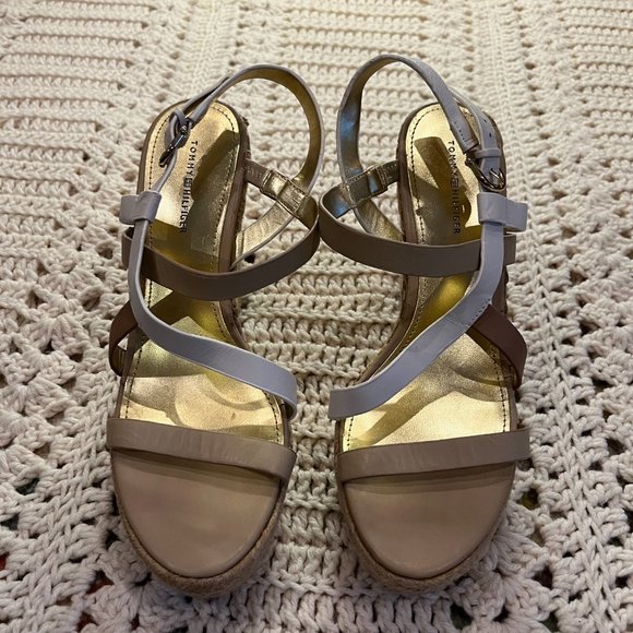 Tommy Hilfiger Tan/White Strappy Leather Platform Espadrille Wedge Sandal Sz 8.5 - Picture 1 of 10